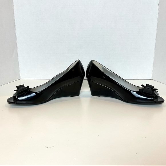 Nordstrom Patent Peep Toe Bow Wedges Heels - Picture 8 of 13